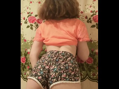 ❤️ Сексуальная юная малышка делает стриптиз снимая свои шортики на камеру ❤ Порно видео на novoporn.ru ❌❤