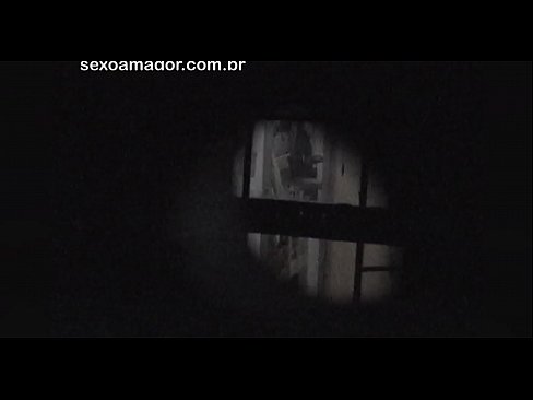 ❤️ Блондинку тайно снимает на видео соседский вуайерист, спрятанный за полыми кирпичами ❤ Порно видео на novoporn.ru ❌❤