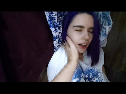 ❤️ Нашел сестренку в шкафу и помог кончить ❤ Порно видео на novoporn.ru ❌❤